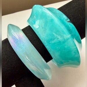 Turquoise Acrylic Bangle Set